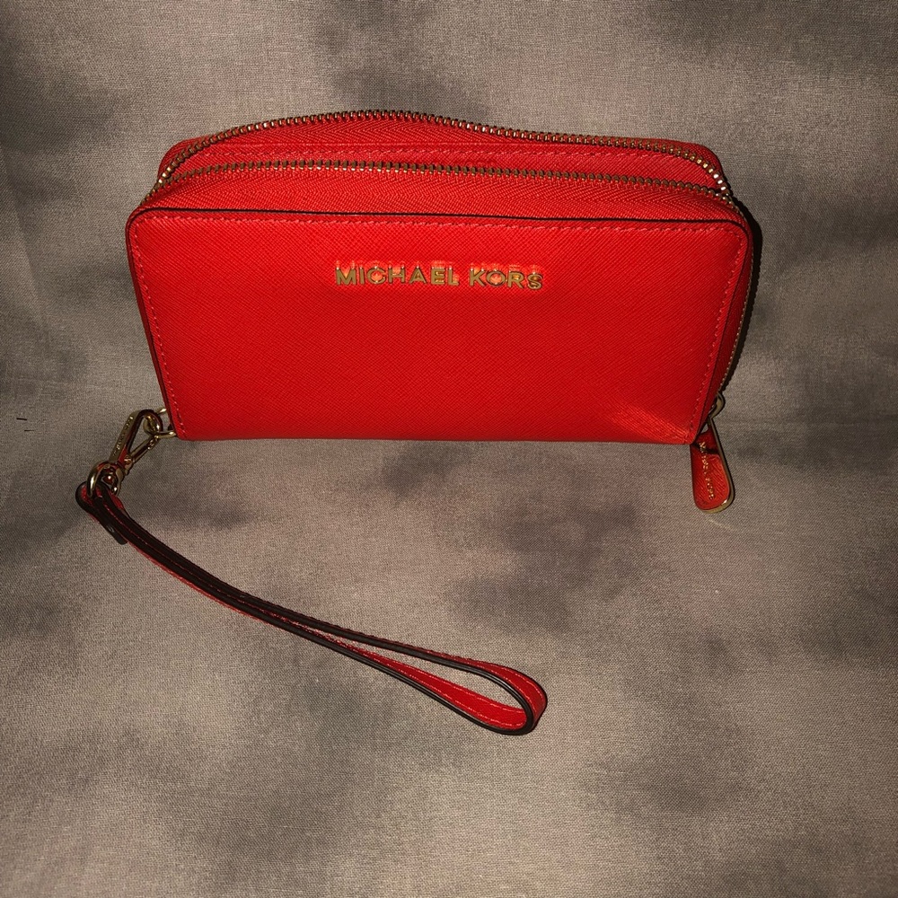 Authentic Michael Kors Leather Continental Wallet